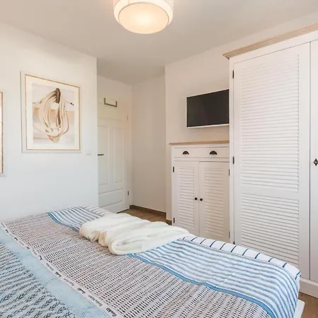 Schulstr_28 _haus Helle Brise_ Zingst